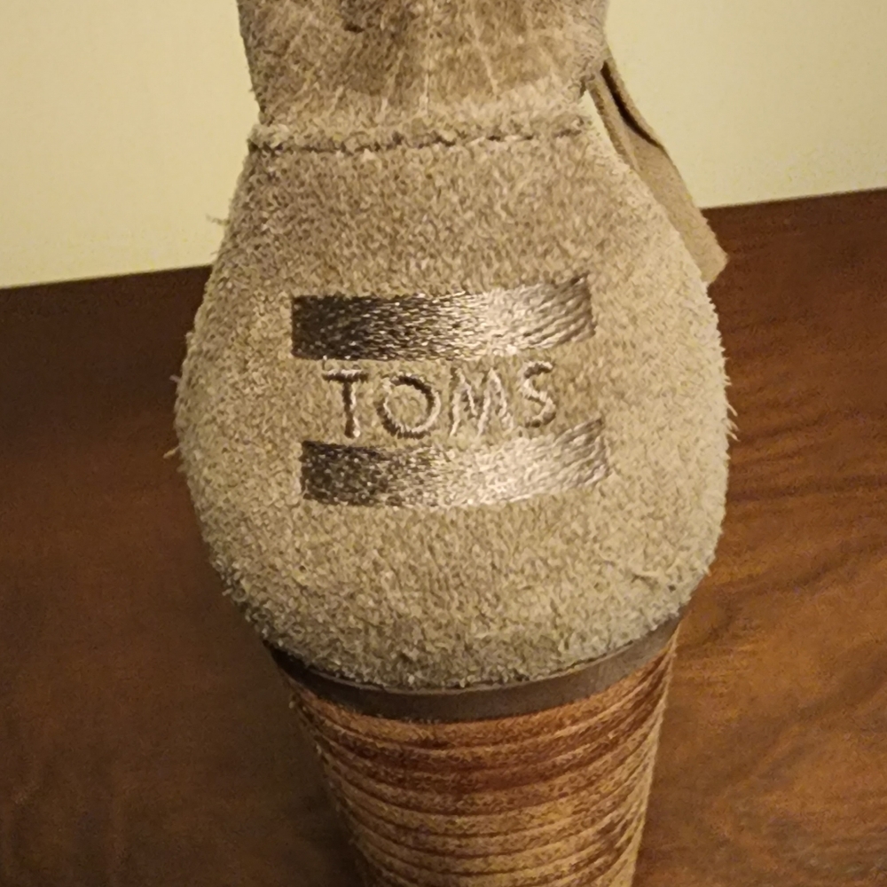 TOMS Lunata Suede Distressed Stacked Heel AnkleBootie Size 7.5 - Picture 9 of 13